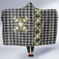 Pauli Hawai'i Palaka Squares Maile Leaf Hooded Blanket Flowers Hawaiian Quilt Patterns