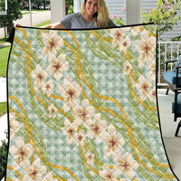 Liko Kukui Hawai'i Palaka Plumeria Quilt Puakenikeni and Maile Lei