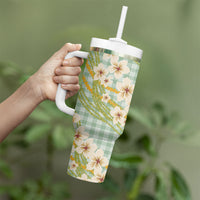 Liko Kukui Hawai'i Palaka Plumeria Tumbler With Handle Puakenikeni and Maile Lei