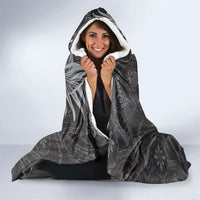 Pauli Hawai'i Hibiscus Hooded Blanket Polynesian Tribal Tattoo Pattern Floral Elements