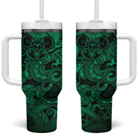 Aotearoa Maori Hei Tiki Tumbler With Handle Kakariki Kowhaiwhai Puhoro Motif LT9 One Size: 40 oz Green - Polynesian Pride
