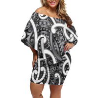 Aotearoa Maori Kowhaiwhai Family Matching Off Shoulder Short Dress and Hawaiian Shirt Kiwikiwi Puhoro and Patiki LT9 Mom's Dress Grey - Polynesian Pride