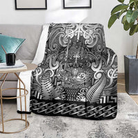 New Zealand Taiaha Maori Blanket Kiwikiwi Minimalist Silver Fern Tukutuku Motif