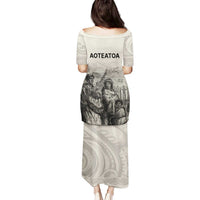 Whanau Maori Language Family Matching Puletasi and Hawaiian Shirt Te Reo Maori Inspired Art