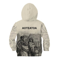 Whanau Maori Language Kid Hoodie Te Reo Maori Inspired Art