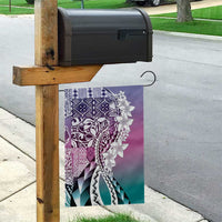 Aloha Vintage Plumeria Hawaiian Tapa Pattern Garden Flag Gradient Hawaiian Tapa Pattern - Polynesian Pride