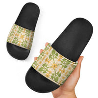 Squares Puakenikeni and Kalo Slide Sandals Beige Palaka Hawaiian Quilt Pattern - Polynesian Pride