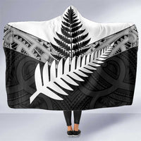 New Zealand Silver Fern Hooded Blanket Maori Koru Mixed Taniko Pattern