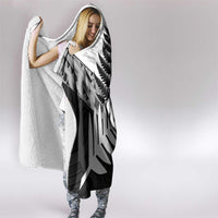 New Zealand Silver Fern Hooded Blanket Maori Koru Mixed Taniko Pattern