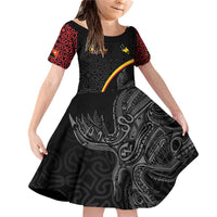 Papua New Guinea 50th Independence Day Family Matching Off Shoulder Short Dress and Hawaiian Shirt Simple Oro Tapa Pattern LT9 Daughter's Dress Black - Polynesian Pride