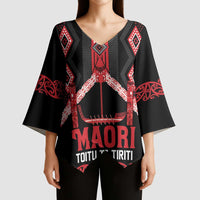 Toitu Te Tiriti Waitangi Kimono Sleeve Blouse Black Wharenui House - Polynesian Pride