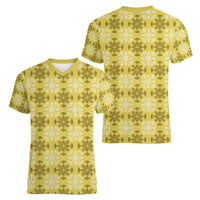 Yellow Hawaiian Quilt Women V-Neck T-Shirt Hawaii Pineapple Monstera Palaka Motifs - Polynesian Pride