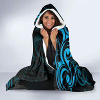 New Zealand Tui Bird Hooded Blanket Aotearoa Maori Pattern - Blue