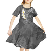 Gray Polynesian Tribal Frangipani Tropical Vibe Kid Short Sleeve Dress