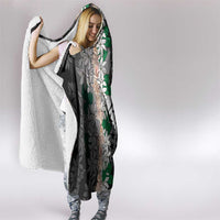 Cook Islands Tiare Maori With Conch Shell Hooded Blanket Pasifika Fest Polynesian Tattoo Black