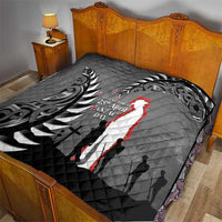 New Zealand ANZAC Day Quilt 25th April Silver Fern With Poppy