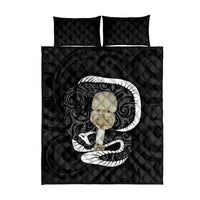 Black New Zealand Eel Quilt Bed Set Aotearoa Maori Tuna With Kotiate Weapon