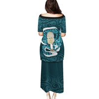 Turquoise New Zealand Eel Family Matching Puletasi and Hawaiian Shirt Aotearoa Maori Tuna With Kotiate Weapon