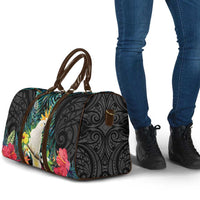 Sulphur-crested Cockatoo New Zealand Travel Bag Paua Shell Aotearoa Maori Tropical Flowers - Polynesian Pride