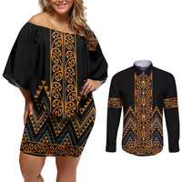 Gold Aotearoa Mangopare Kowhaiwhai and Niho Taniwha Couples Matching Off Shoulder Short Dress and Long Sleeve Button Shirt Maori New Zealand LT14 Gold - Polynesian Pride