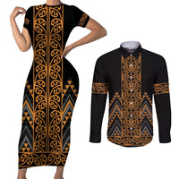 Gold Aotearoa Mangopare Kowhaiwhai and Niho Taniwha Couples Matching Short Sleeve Bodycon Dress and Long Sleeve Button Shirt Maori New Zealand LT14 Gold - Polynesian Pride
