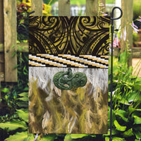 Yellow Traditional Cloak Aotearoa Garden Flag Maori Paua Shell Korowai Pattern LT14 Garden Flag Yellow - Polynesian Pride