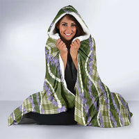 Green Hawaii Palaka Honohono Pikake Hooded Blanket Hawaiian Orchid Lei Polynesian Pattern - Polynesian Pride