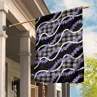Black Hawaii Palaka Honohono Pikake Garden Flag Hawaiian Orchid Lei Polynesian Pattern - Polynesian Pride