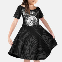 French Polynesia Manta Ray Tattoo Family Matching Off Shoulder Maxi Dress and Hawaiian Shirt Tahiti Hahalua Turtle Shark Black Color LT14 Daughter's Dress Black - Polynesian Pride