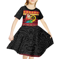 Vanuatu Christmas Kid Short Sleeve Dress Joyeux Noel Surfing Santa With Boar Tusk - Polynesian Pride