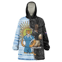 New Zealand Argentina Rugby Custom Wearable Blanket Hoodie 2025 Los Pumas All Black Together - Polynesian Pride