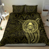 New Zealand Skull Darts Bedding Set Aotearoa Maori Chest Tattoo Stylized Gold - Polynesian Pride