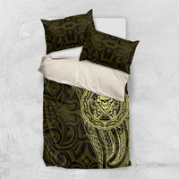 New Zealand Skull Darts Bedding Set Aotearoa Maori Chest Tattoo Stylized Gold - Polynesian Pride