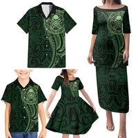New Zealand Skull Darts Family Matching Puletasi and Hawaiian Shirt Aotearoa Maori Chest Tattoo Stylized Green - Polynesian Pride