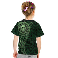 New Zealand Skull Darts Kid T Shirt Aotearoa Maori Chest Tattoo Stylized Green - Polynesian Pride