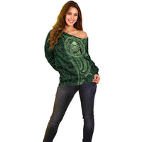 New Zealand Skull Darts Off Shoulder Sweater Aotearoa Maori Chest Tattoo Stylized Green - Polynesian Pride