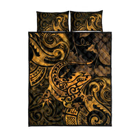 New Zealand Tuatara Quilt Bed Set Aotearoa Maori Clematis Flowers - Gold