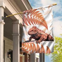 Red New Zealand Tuatara Garden Flag Aotearoa Sphenodon Punctatus Silver Fern