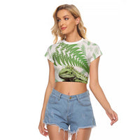 Green New Zealand Tuatara Raglan Cropped T Shirt Aotearoa Sphenodon Punctatus Silver Fern LT14 Female Green - Polynesian Pride