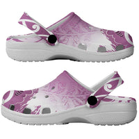 New Zealand Aotearoa Darts Masters Clogs Shoes Maori Art Tattoo with Tribal Dart Symbol Pink - Polynesian Pride