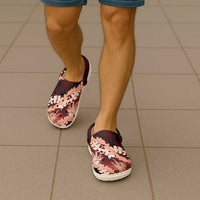 Puakenikeni Maile Lei Clogs Shoes Frangipani Red Tropical Leaves