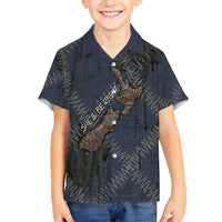 New Zealand She’ll Be Right Family Matching Long Sleeve Bodycon Dress and Hawaiian Shirt NZ Slang No. 8 Wire Map Pattern TS04 Son's Shirt Navy Slate - Polynesian Pride