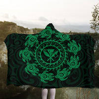 Hawaiian Map Kanaka Turtles Circle Style Green Polynesian Hooded Blanket - AH - Polynesian Pride