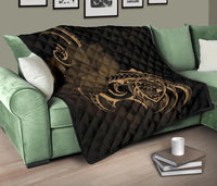 Hawaii Map Turtle Hibiscus Divise Gold Polynesian Premium Quilt - Polynesian Pride