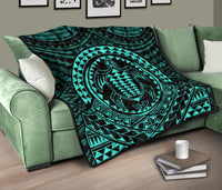 Hawaiian Kakau Honu Arc Turquoise Polynesian Premium Quilt - Polynesian Pride