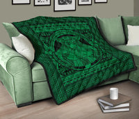 Hawaii Polynesian Pele Kanaka Premium Quilt Green - Polynesian Pride