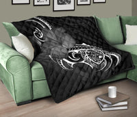 Hawaii Map Turtle Hibiscus Divise White Polynesian Premium Quilt - Polynesian Pride