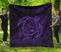 Hawaii Turtle Kanaka Map Hibiscus Poly Premium Quilt - Purple Purple - Polynesian Pride
