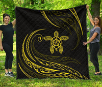 Hawaii Turtle Hibicus Premium Quilt - Frida Style - Yellow Yellow - Polynesian Pride