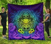 Hawaii Polynesian Premium Quilt - Hawaiian Green Yellow Tiki Face (Purple) - Polynesian Pride